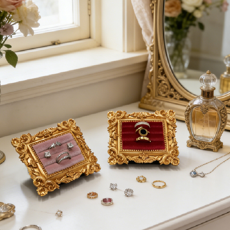 Body Jewelry Display - Stojak na pierścionki w stylu vintage,