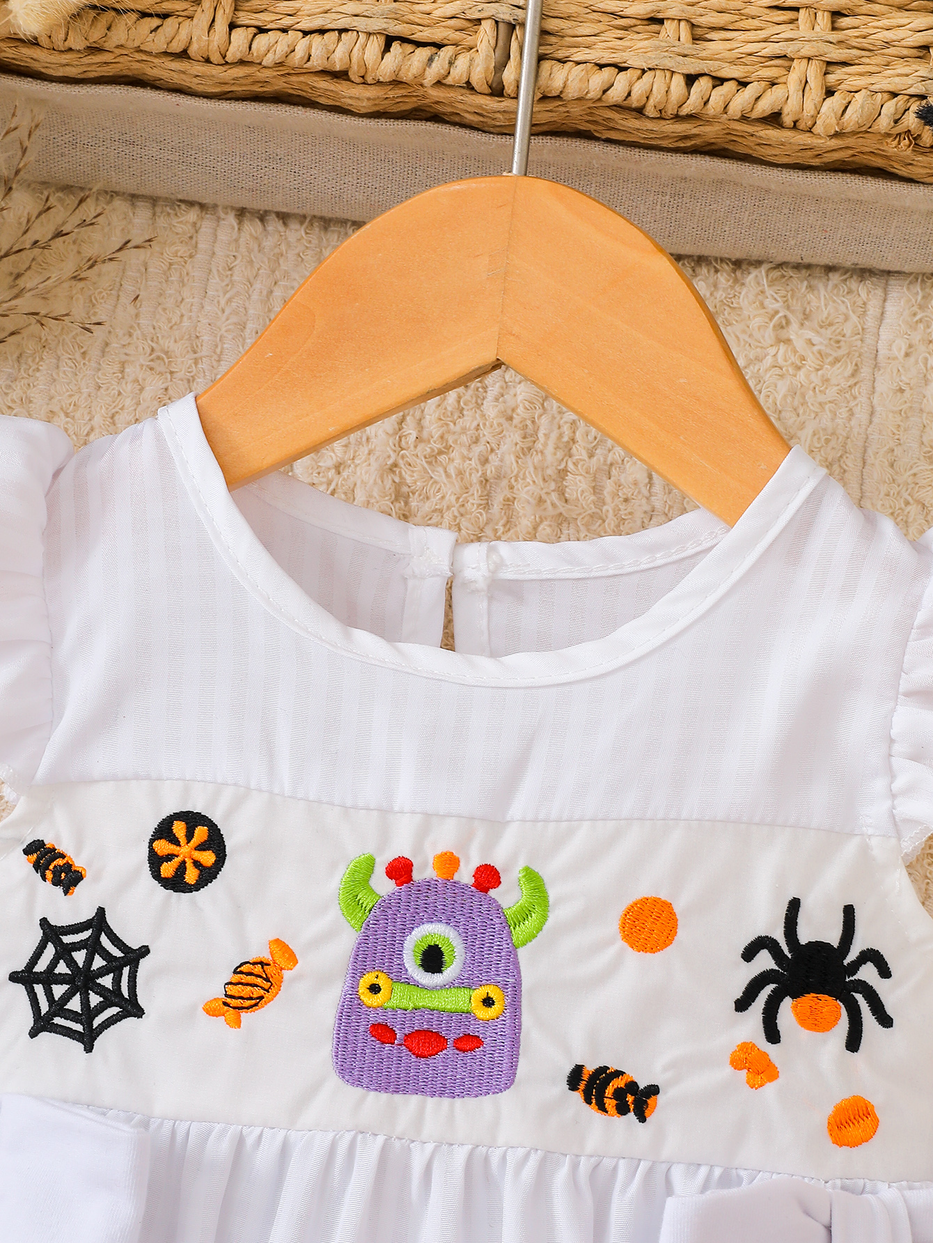 Biały pajacyk na Halloween dla – Body Jewelry Plus recenzja i cena