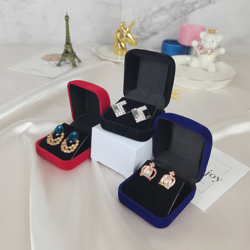 Pudełko do przechowywania kolc – Body Jewelry Display recenzja i cena