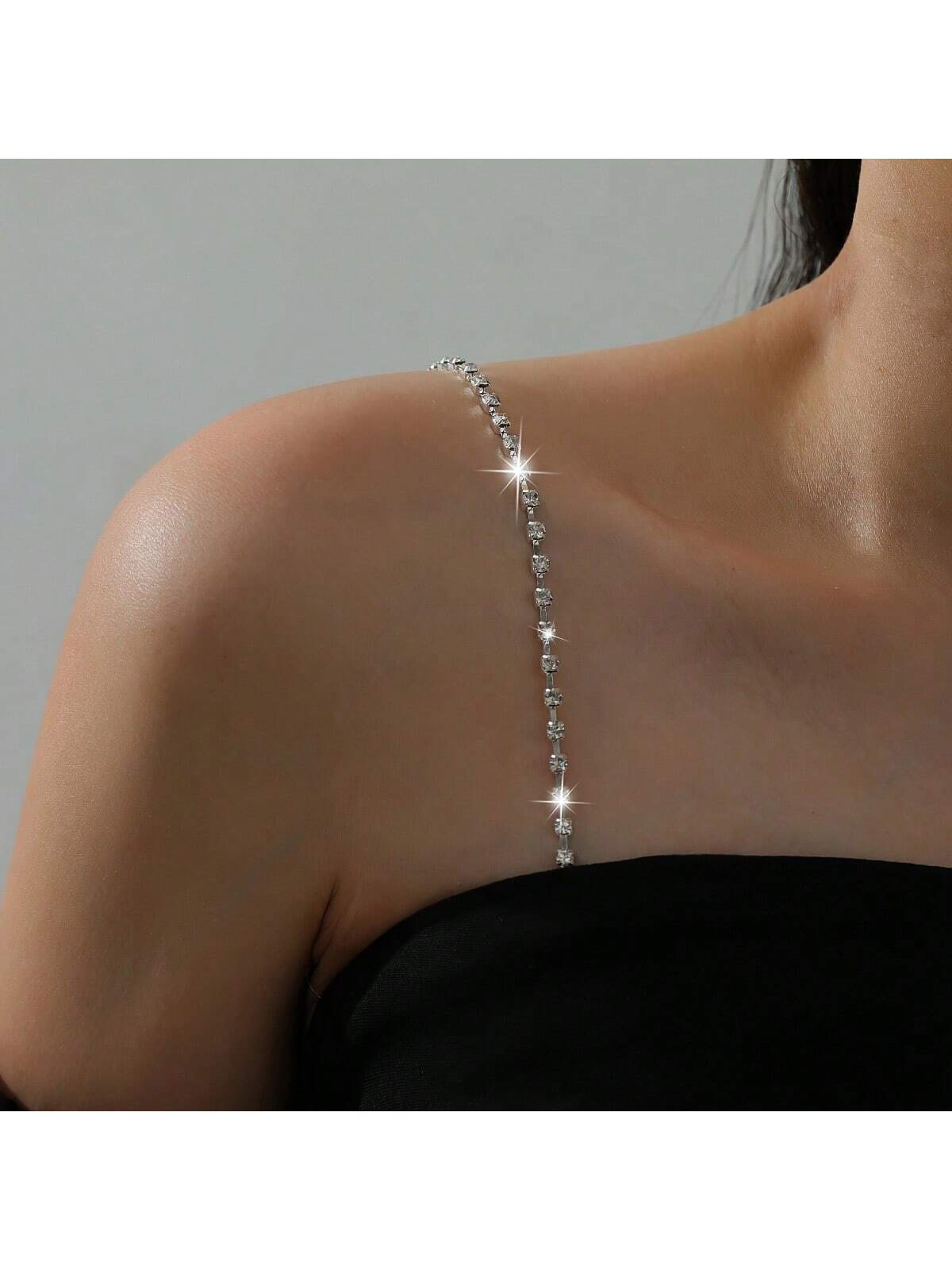 Eleganckie regulowane ramiączk – Body Jewelry Dress recenzja i cena