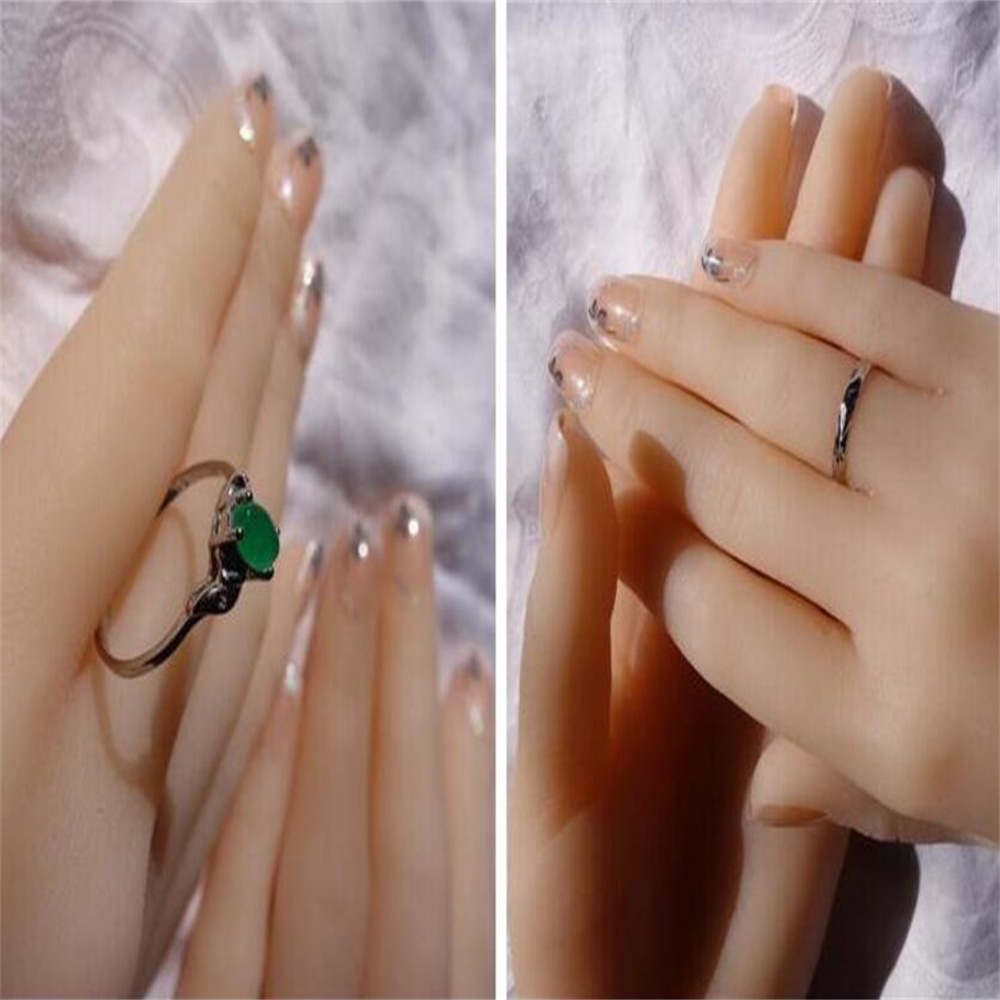 Manekin damski, rekwizyty do c – Body Jewelry Plus recenzja i cena