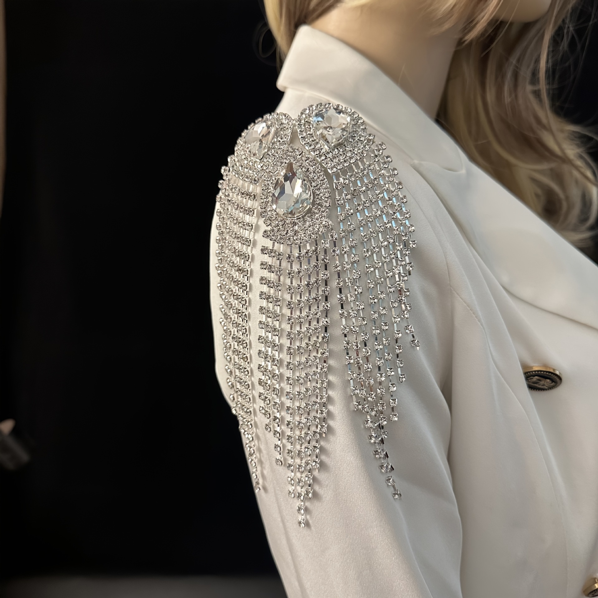 Duży rozmiar, broszka z frędzl – Body Jewelry Dress recenzja i cena
