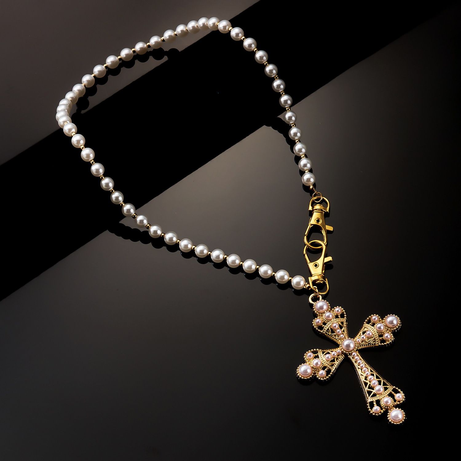 Akcesoria z łańcuszkami z pere – Body Jewelry High End recenzja i cena